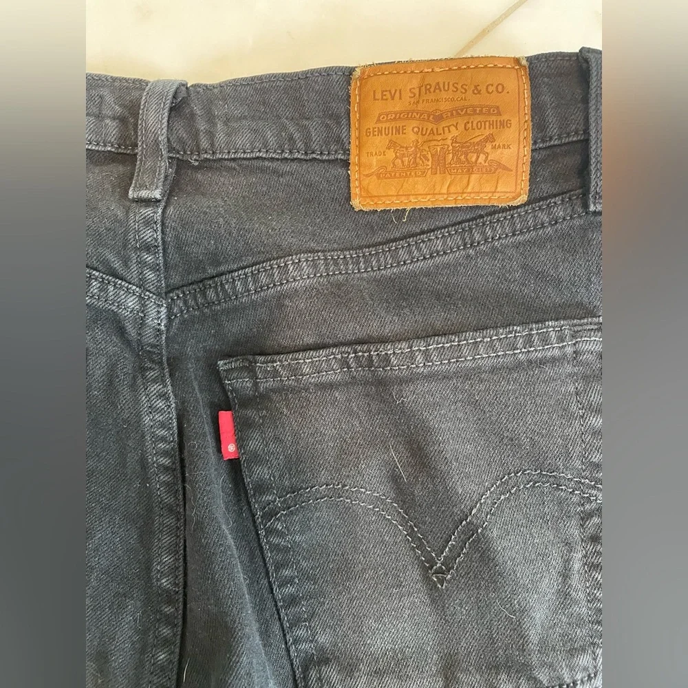 Levi's Women's Straight Leg Jeans - Black - Picture 8 of 8